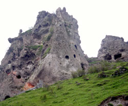 Пещеры византийских монахов